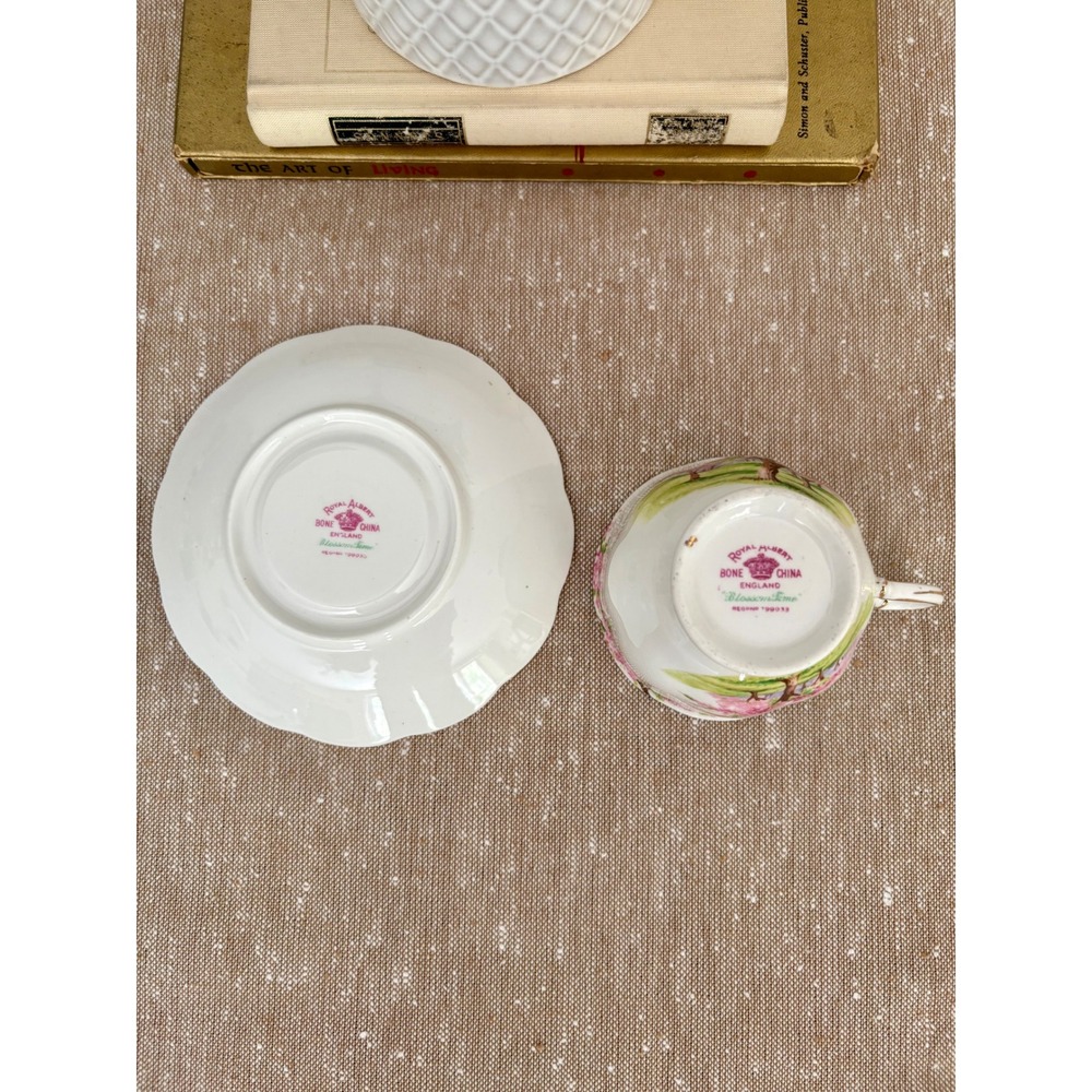 VTG Royal Albert Blossom Time Cherry Blossom Teacup Saucer Set Sakura Porcelain - Picture 17 of 17